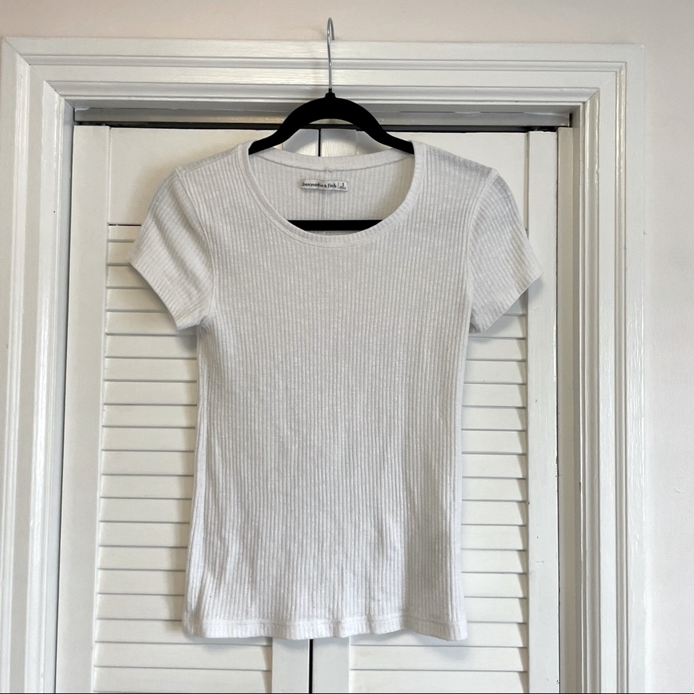 Abercrombie T-Shirt - Picture 1 of 4